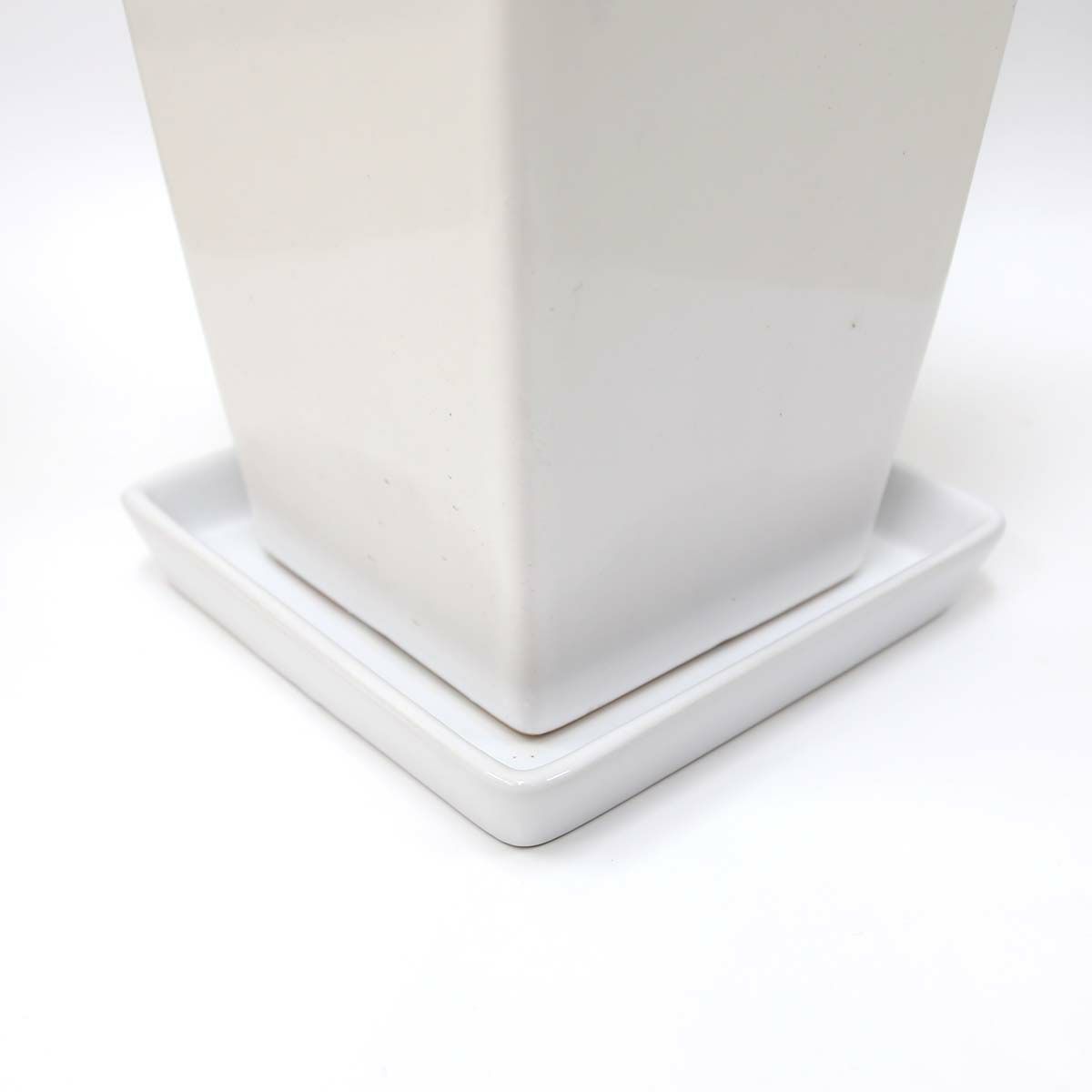 陶器製 鉢皿（受け皿・受皿）（スクエアホワイト）１７