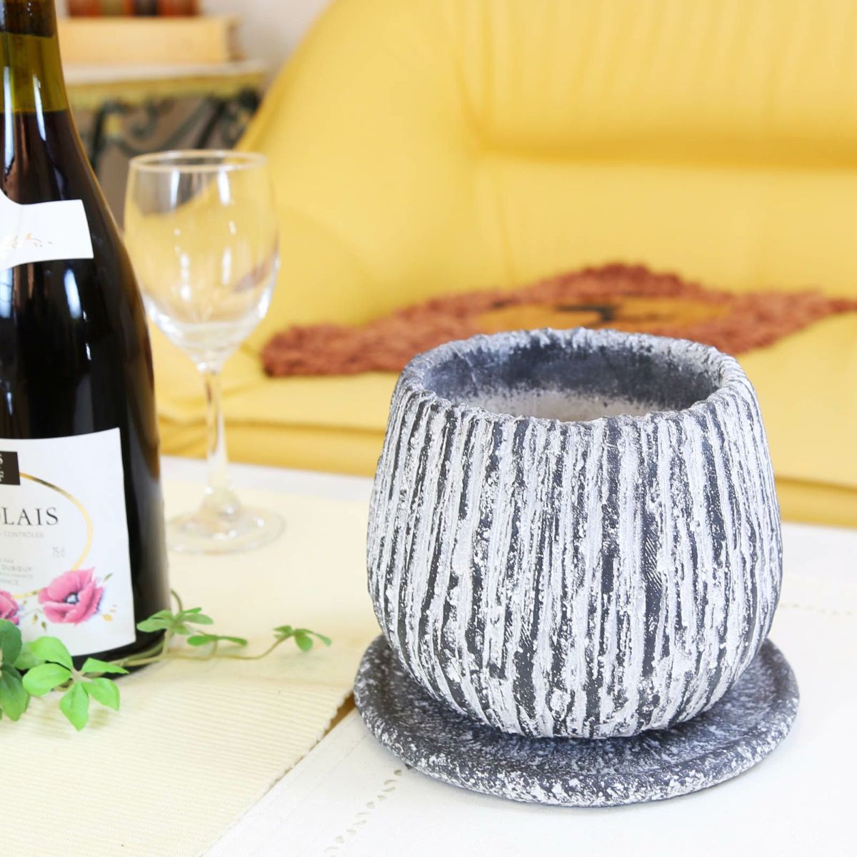 ブラックグレー・セメント鉢 丸形しずく